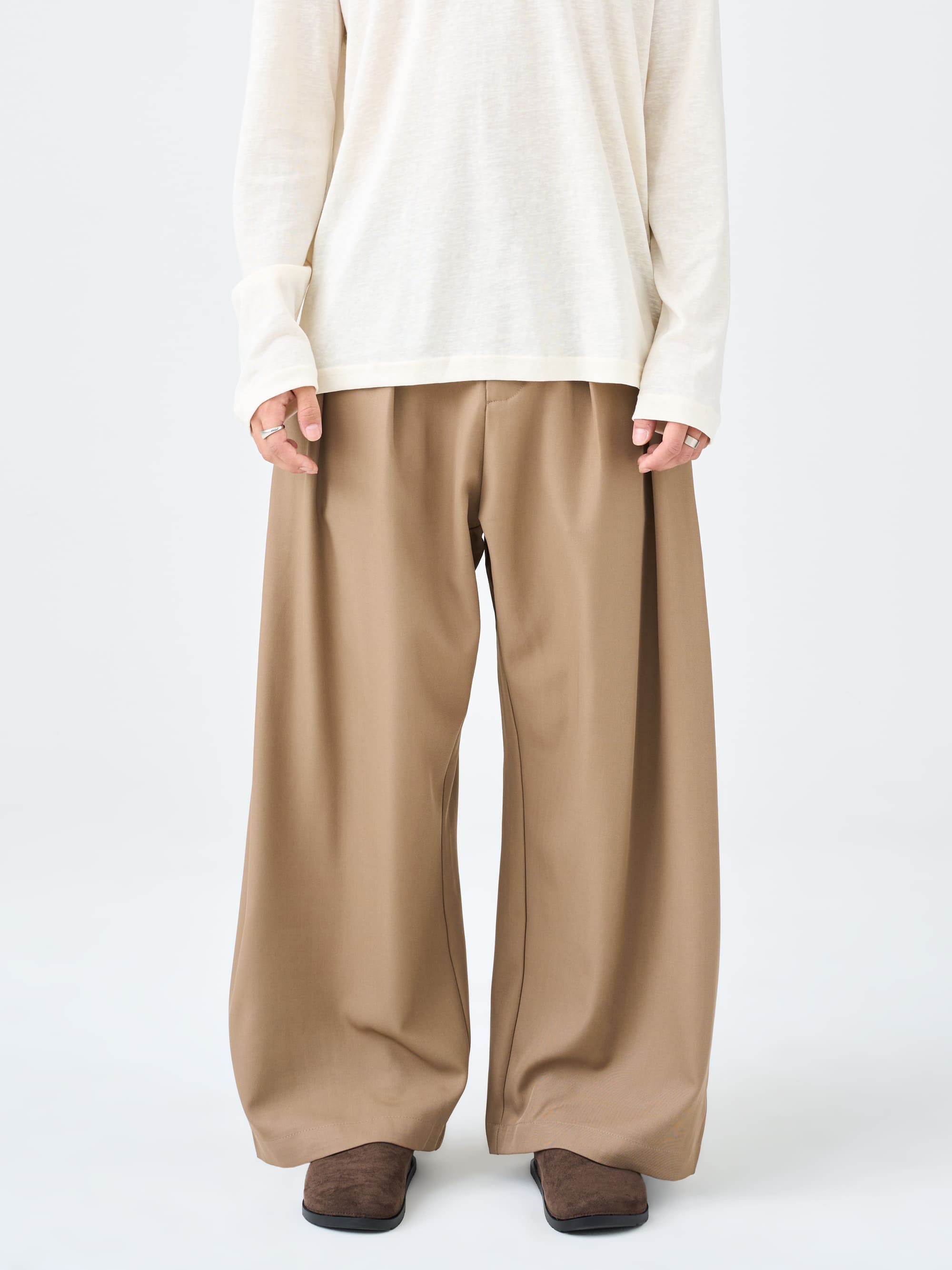 Wide Pleated Trouser
