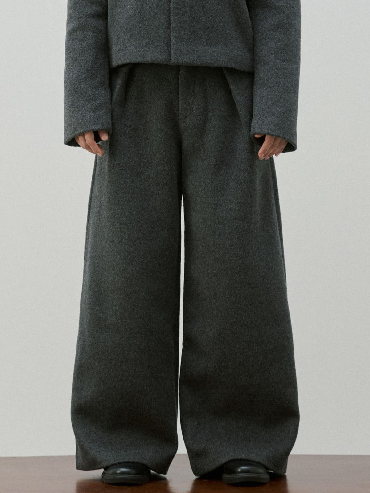 Volume Pleated Wool Trouser